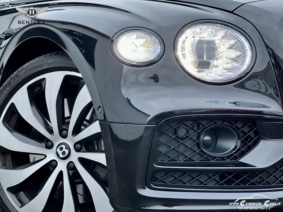 2023 Bentley Flying Spur AZURE €209,950