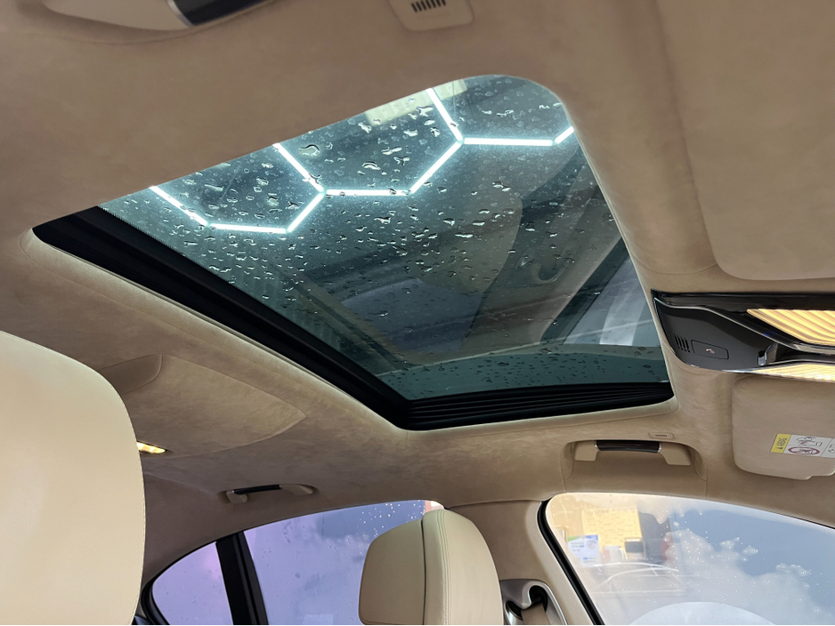 2017 BMW 7 Series ONLY €24950! 2017 BMW 740E iPERFORMANCE 2.0 AUTOMATIC / CRUISE CONTROL / 360° PARKING CAMERA / ELECTRIC MEMORY, HEATED & MASSAGING SEATS / PANORAMIC SUNROOF €24,950