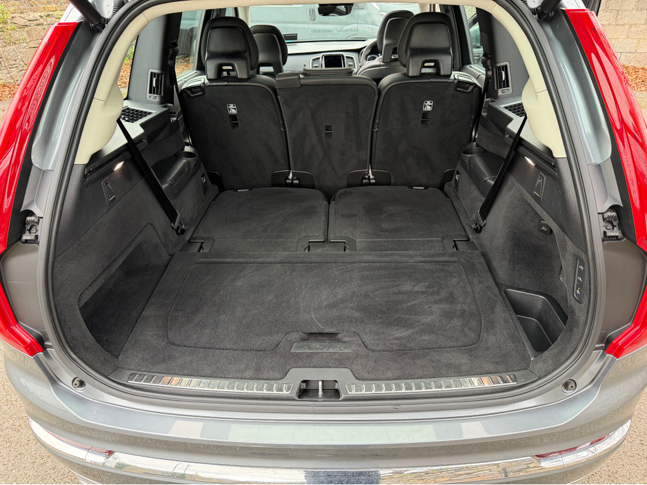 2020 Volvo XC90 ***SOLD***IMMACULATE TOP SPEC INSCRIPTION PRO T8 PHEV//MASSAGE SEATS//ADAPTIVE SUSPENSION//VERY LOW MILEAGE//SIMI AND AA DEALER