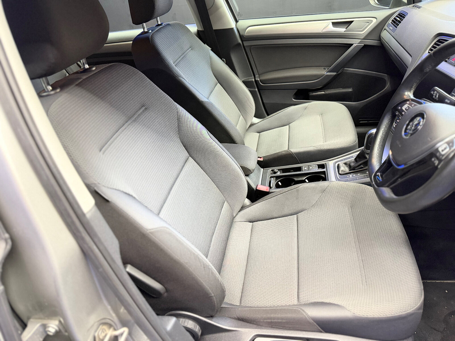 2015 Volkswagen Golf  €12,500