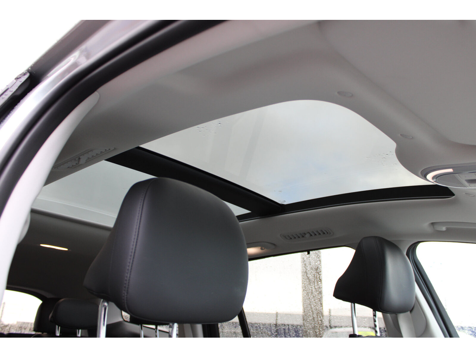 2025 Hyundai Ioniq 9 RWD standard (Long Range) Platinum €75,950