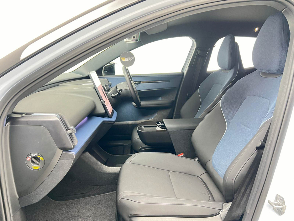 2024 Volvo EX30 PLUS PERFORMANCE AWD 69KWH 422HP €34,990