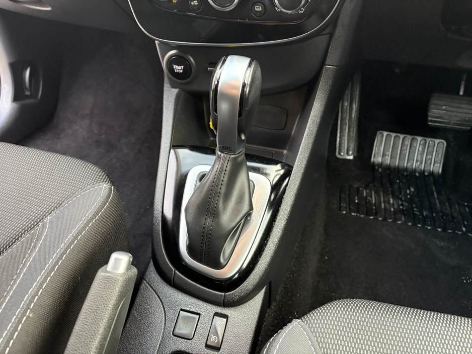 2017 Renault Clio 1.2 16V 75 EXPRESSION €11,500