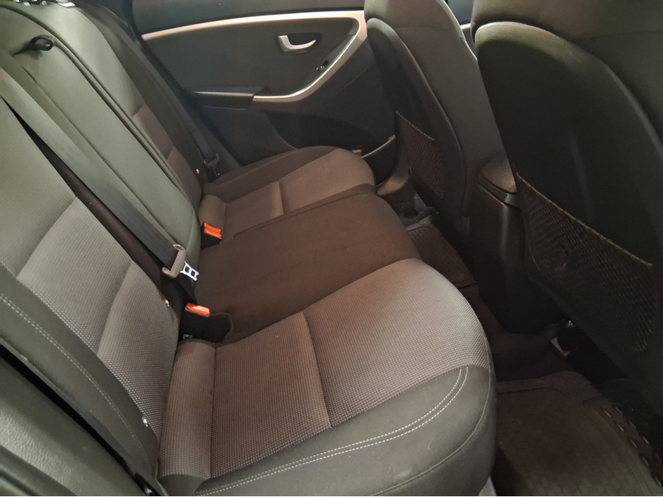 2015 Hyundai i30 BLUETOOTH - CRUISE CONTROL €8,995