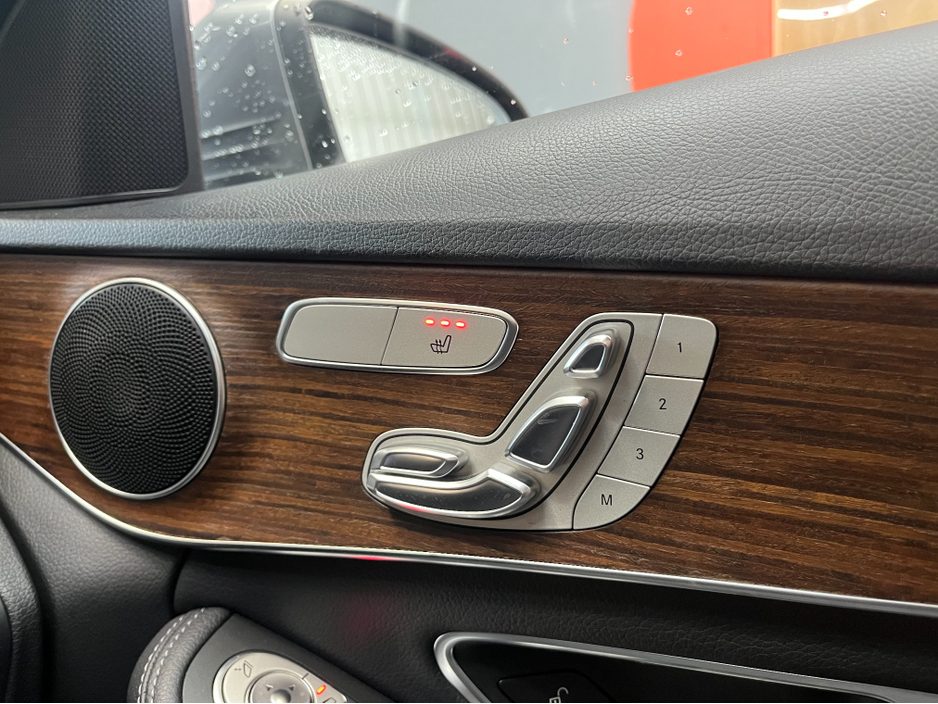 2018 Mercedes-Benz C Class ONLY €22950! 2018 MERCEDES C CLASS C220d AUTOMATIC / HEATED & MEMORY SEAT / REVERSE CAMERA / CRUISE CONTROL / APPLE CARPLAY €22,950