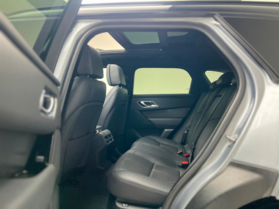 2024 Land Rover Range Rover Velar HSE P400e *PAN ROOF* €65,990