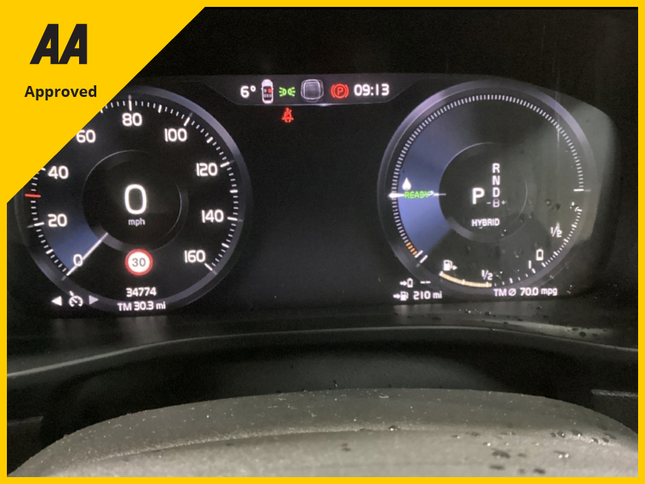 2022 Volvo XC40 2022 T4 PLUS 55,953 Kilometers €36,950