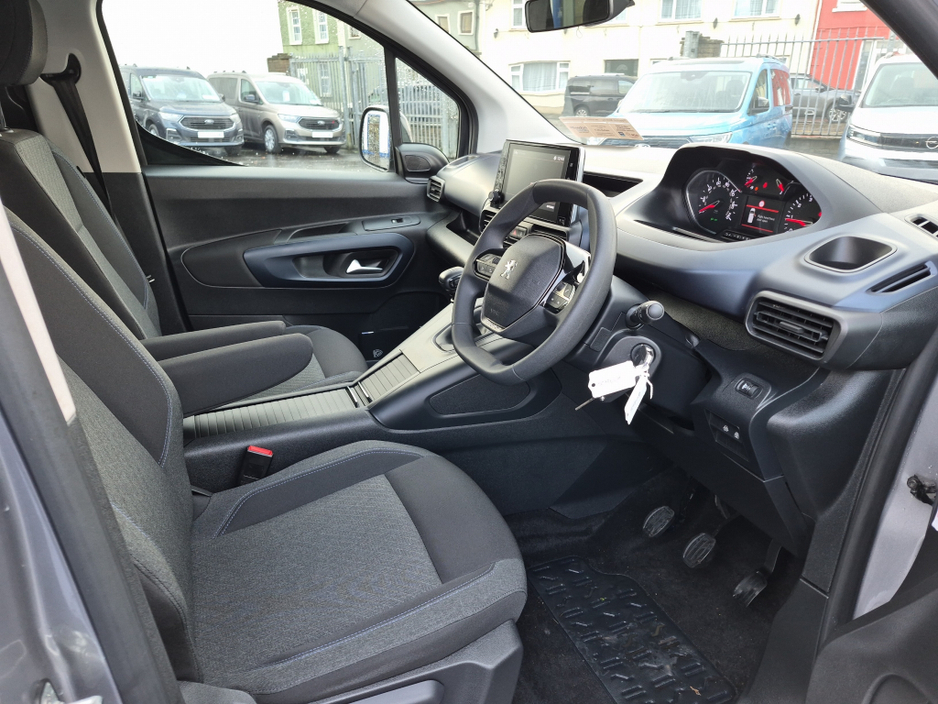 2024 Peugeot Rifter Allure Lowered Floor Wheelchair Access €24,995
