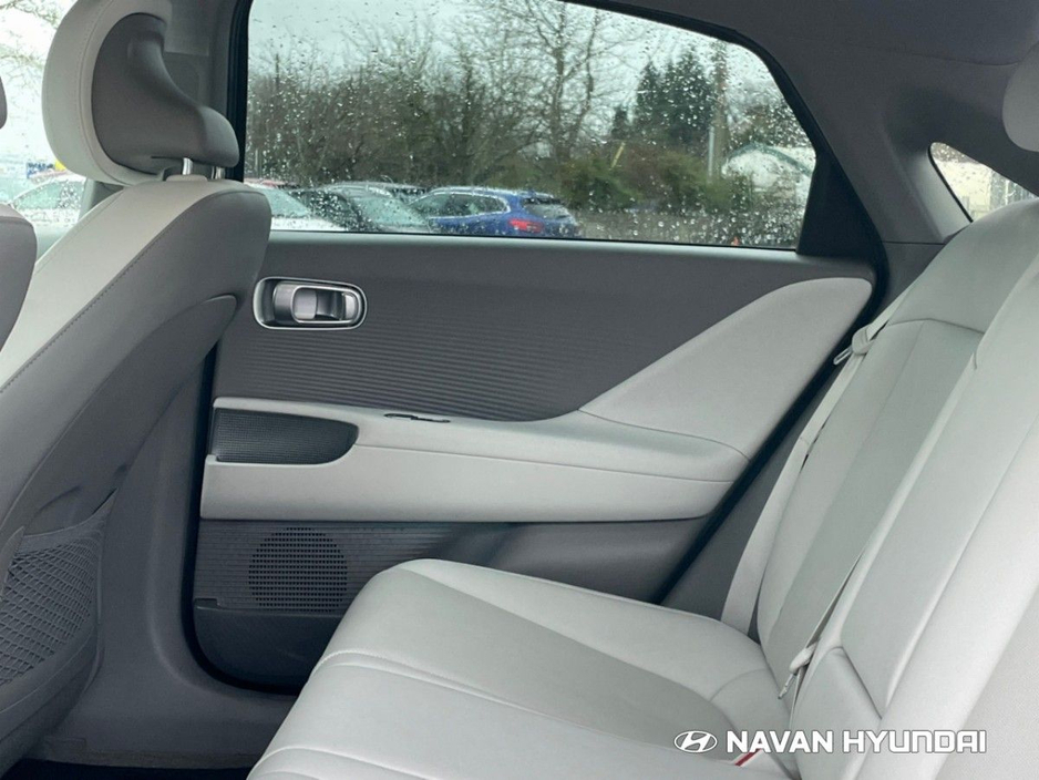 2023 Hyundai Ioniq 6 Elegance 77 kW €31,495