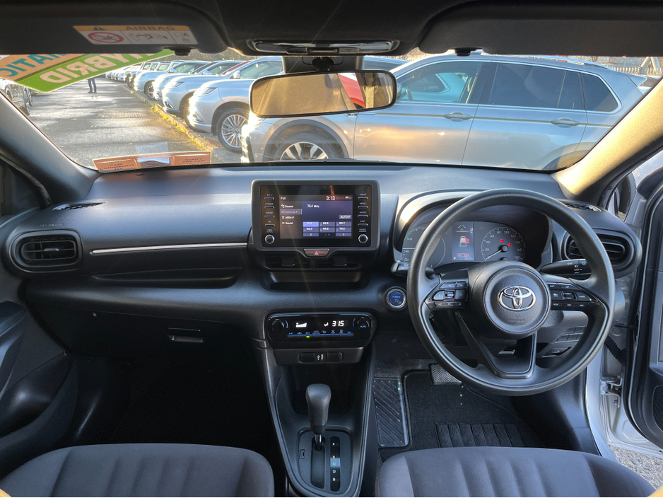 2021 Toyota Yaris X HYBRID AUTOMATIC 1.5 PETROL //KEYLESS ENTRY//REVERSE CAMERA//ADAPTIVE CRUISE CONTROL// €16,950