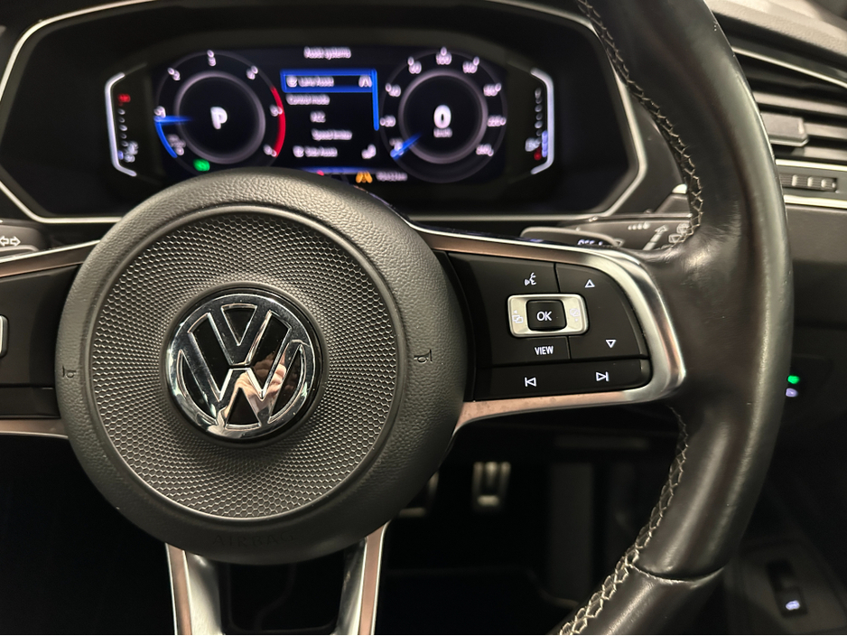 2019 Volkswagen Tiguan (191) TIGUAN 2.0TDI R LINE (LEATHER) DSG 4 MOTION LOW KMS VW/AUDI SPECIALISTS WWW.DENISDARCYCARS.IE €31,950