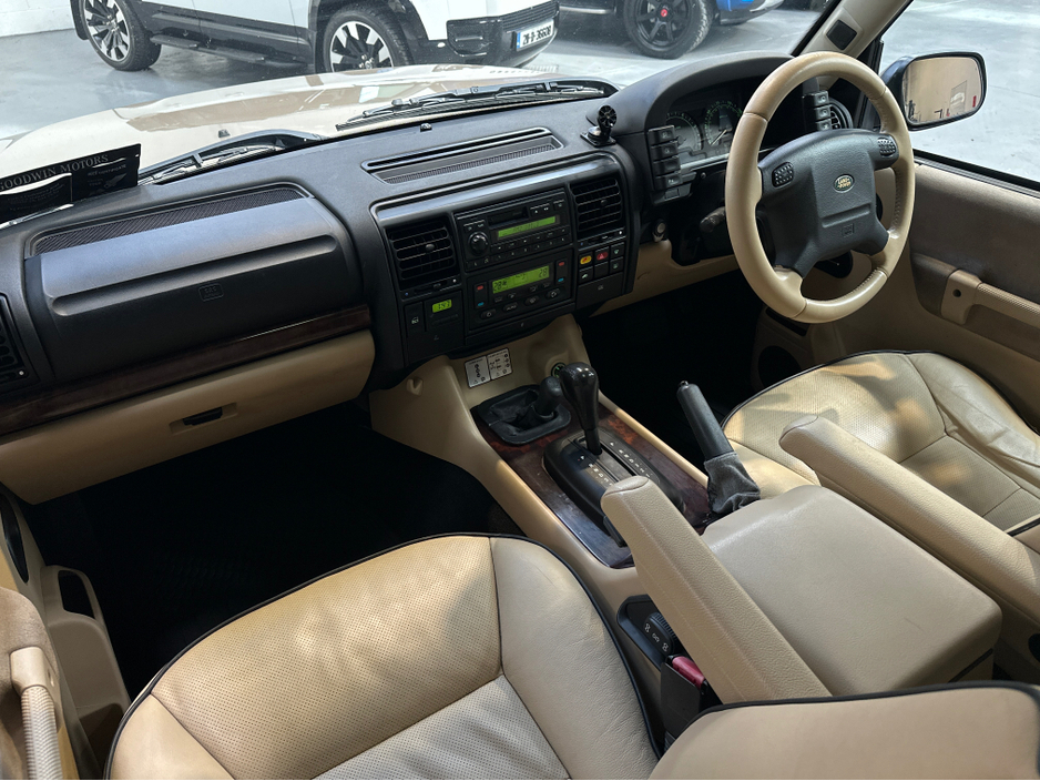 2004 Land Rover Discovery D2 TD5 HSE AUTO 7 SEATER €24,950