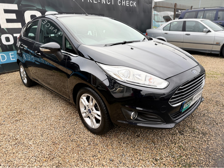 2016 Ford Fiesta ZETEC 1.5 TDCI - EXCELLENT MPGS - LOW MILES - LOW TAX (180 P/A) - NEW NCT TO 01/2028 ! €9,995