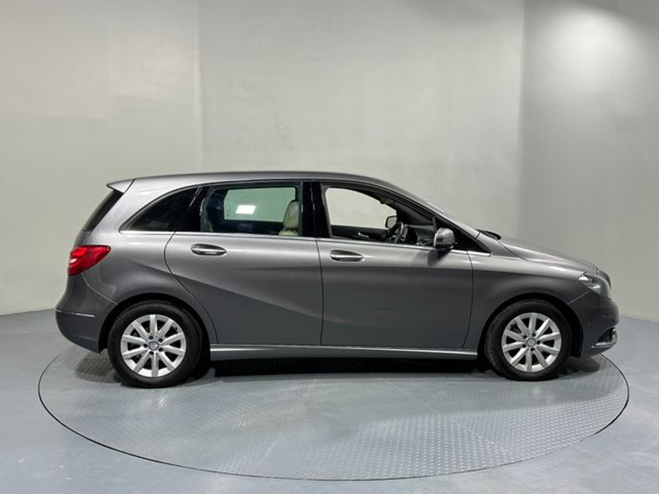 2013 Mercedes-Benz B Class B 180 CDi €10,800