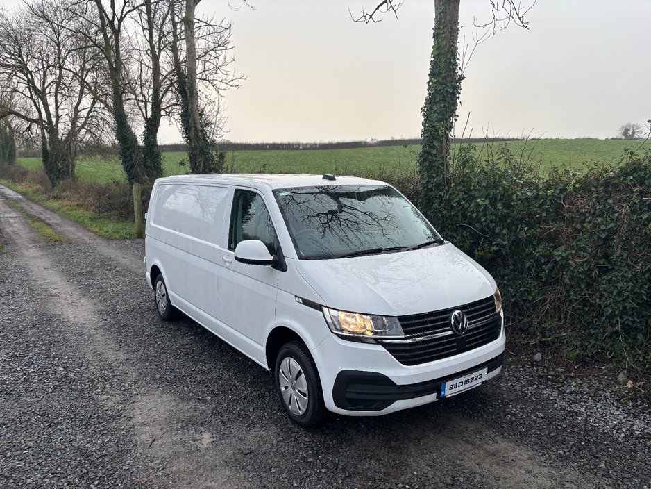 2021 Volkswagen Transporter  €19,998