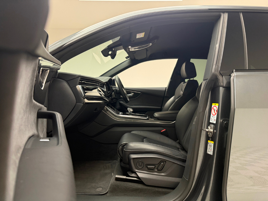 2023 Audi Q8 55 TFSI E S LINE BLACK ED 381HP QUATTRO €75,990