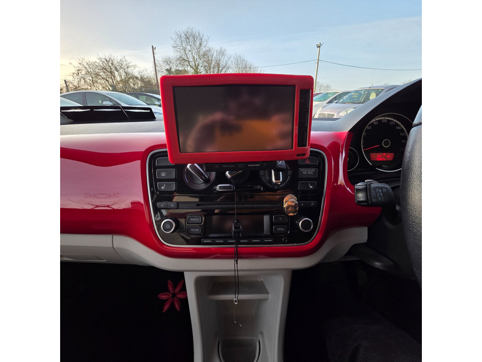 2014 Volkswagen up! 1.0 75BHP TAKE UP €6,950