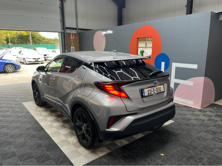 2022 Toyota C-HR €26950 2022 TOYOTA C-HR 1.8L HYBRID / 72K KMS / CRUISE CONTROL, HEATED SEATS, REVERSE CAMERA & MORE €26,950