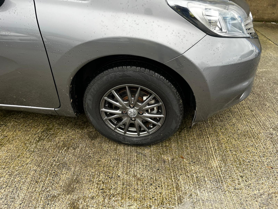 2015 Nissan Note Nissan Note 1.2 petrol, auto, high spec model €9,800