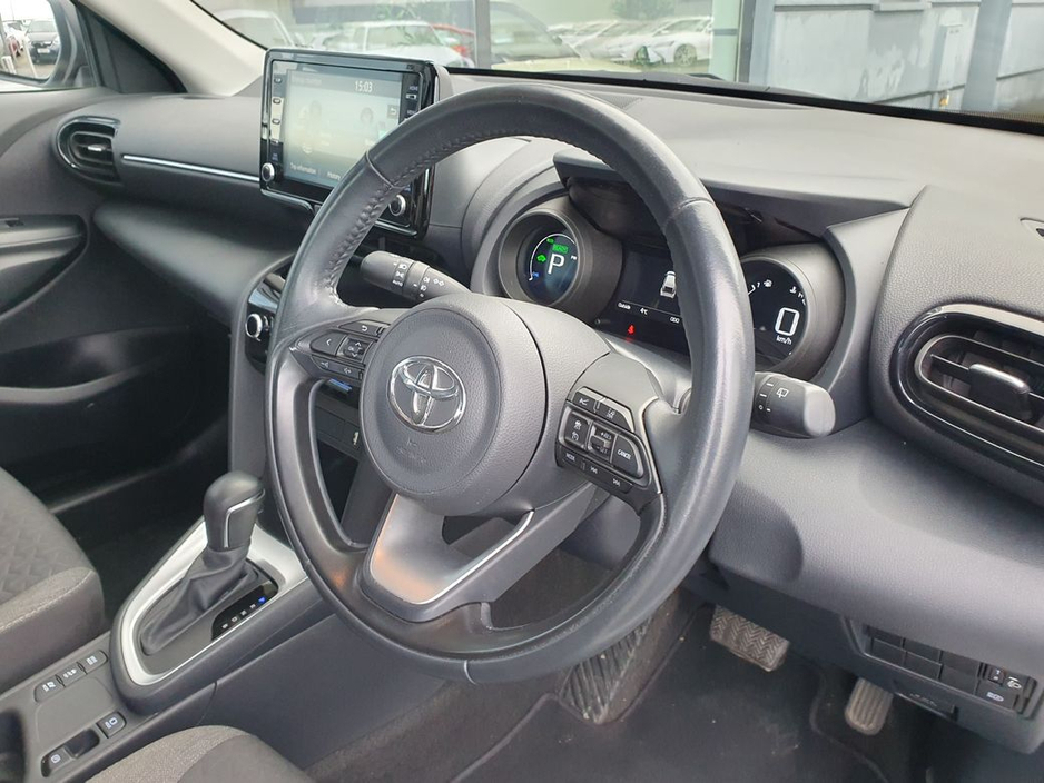 2023 Toyota Yaris Cross 1.5 HYBRID CR CROSS LUNA