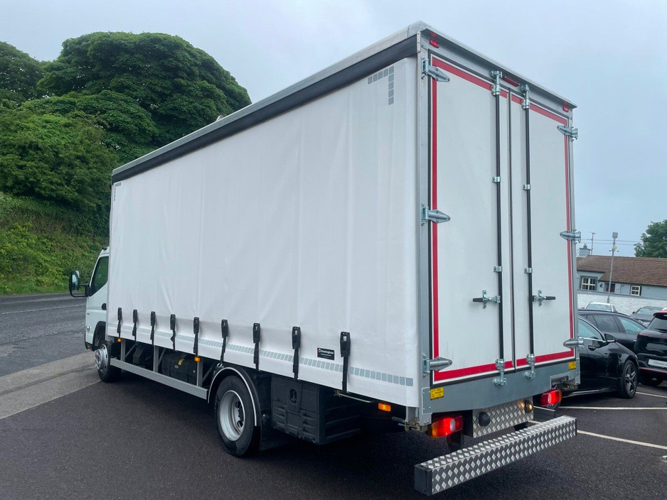 2025 Mitsubishi Canter 7C15 20ft Curtainsider