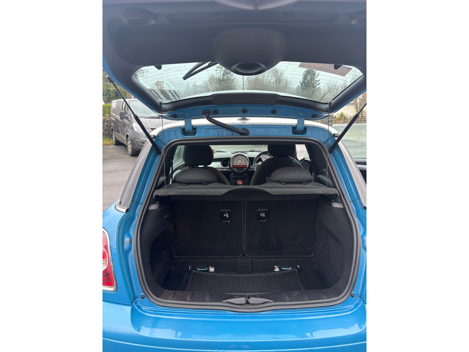 2014 MINI Cooper D SW32 2DR COOPER €6,650