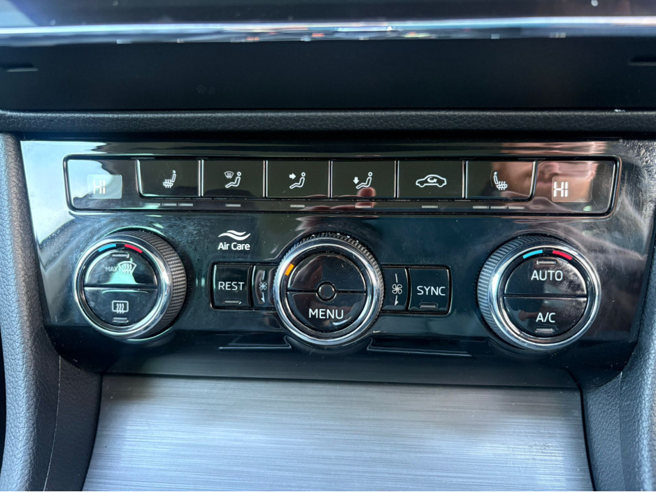 2023 Skoda Superb COMBI ESTATE STYLE AUTOMATIC 2.0 TDI DIESEL 150HP //HIGH SPEC//FULL LEATHER//ADAPTIVE CRUISE CONTROL//SAT NAV//KEYLESS ENTRY// €33,950