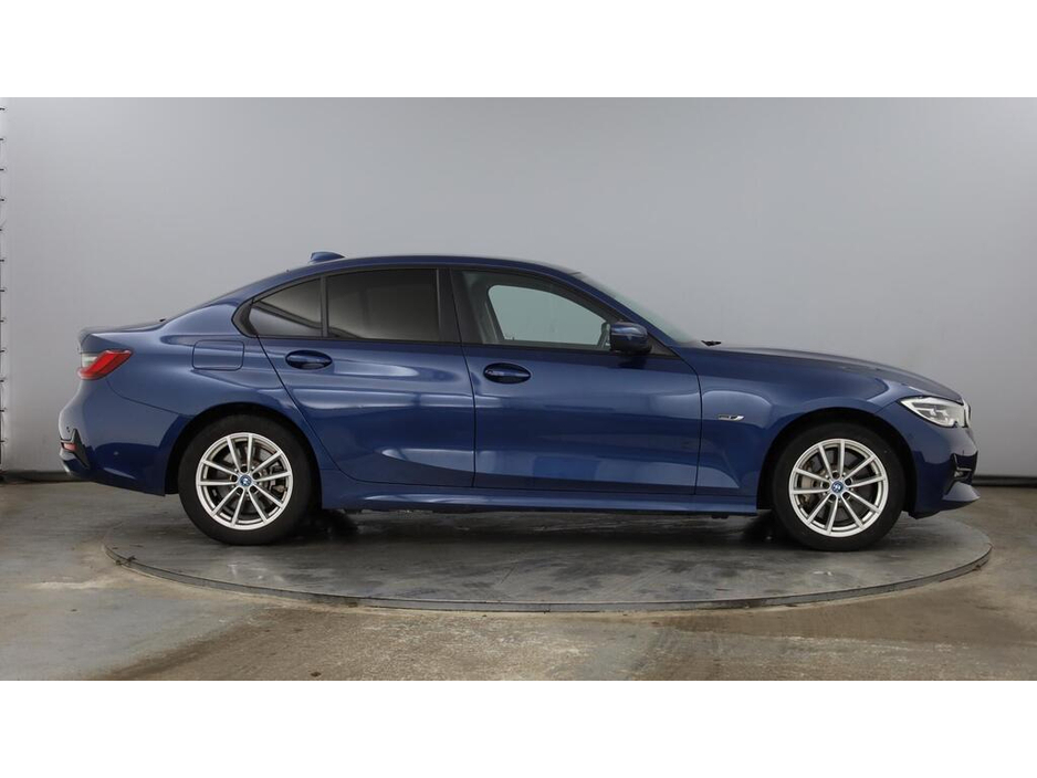2021 BMW 3 Series 330E PRO COMFORT €21,950