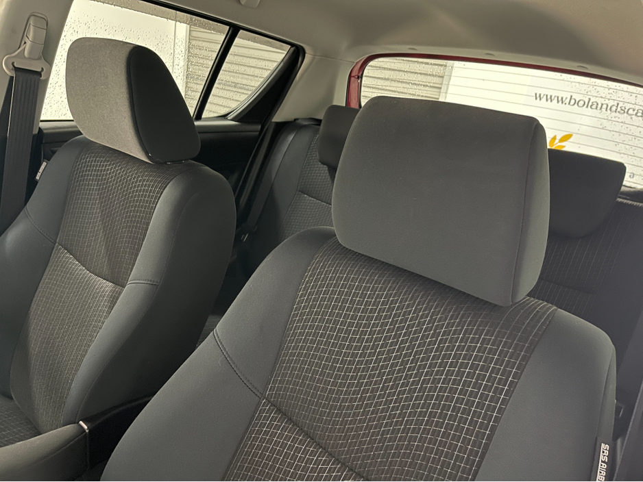 2015 Suzuki Swift AUTOMATIC 1.2 PETROL 5DR MODEL  www.bolandscarcentre.ie €9,900