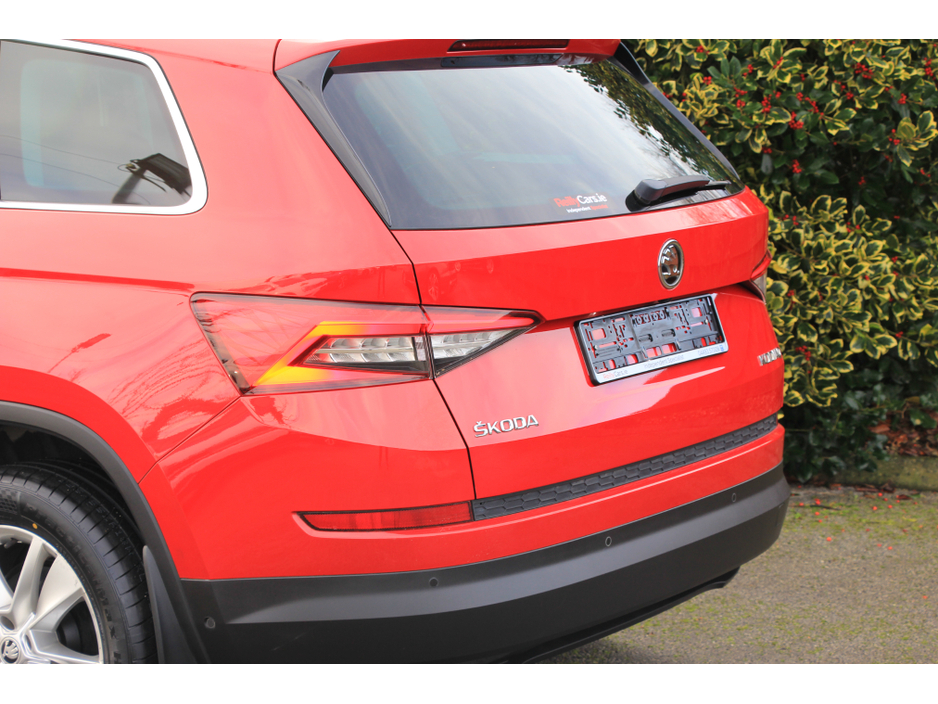 2018 Skoda Kodiaq DSG * Low KMs *Sunroof * 7 seats Huge spec €28,950
