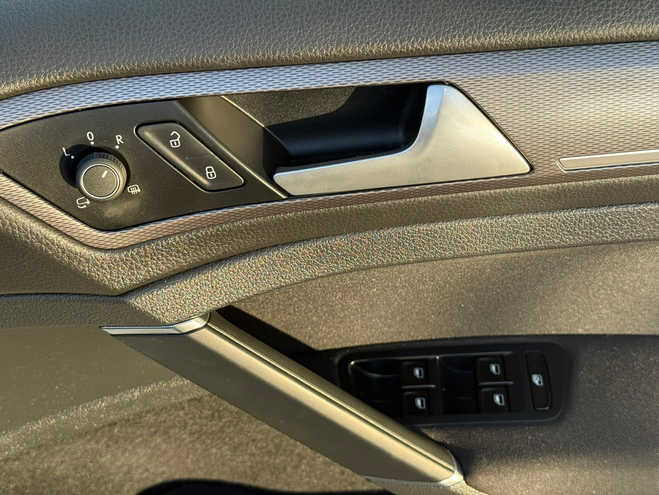 2015 Volkswagen Golf  €14,990