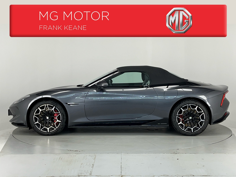 2026 MG Cyberster MG CYBERSTER SINGLE MOTOR**7 YEAR WARRANTY**SCISSOR DOORS**LAUNCH CONTROL**FULLY ELECTRIC HOOD**8 SPEAKER BOSE SOUND SYSTEM**WRAPAROUND 3 SCREEN COCKPIT**ADAPTIVE CRUSIE CONTROL** €70,750