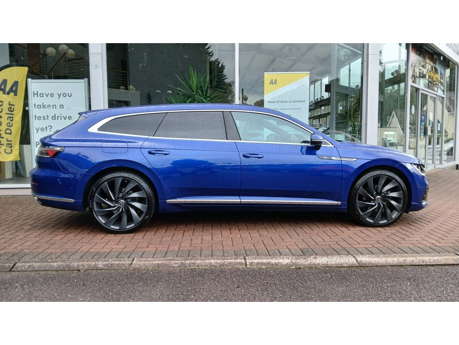 2025 Volkswagen Arteon 2.0TDI D7F 150HP R-LINE SHOOTING BRAKE, LAPIZ BLUE. €54,950