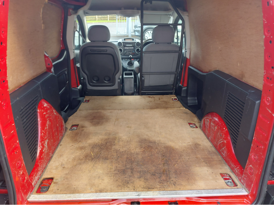 2013 Peugeot Partner ACCESS 1.6 HDI 75 PANE PANELED 4DR *TRADE ONLY* €2,500