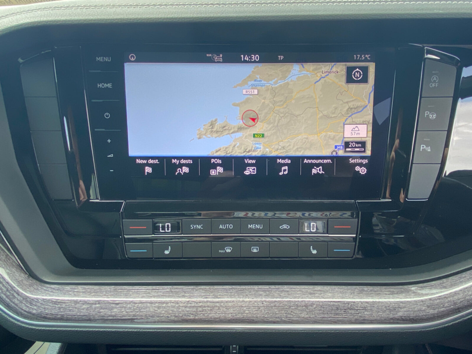 2021 Volkswagen Touareg  €38,170