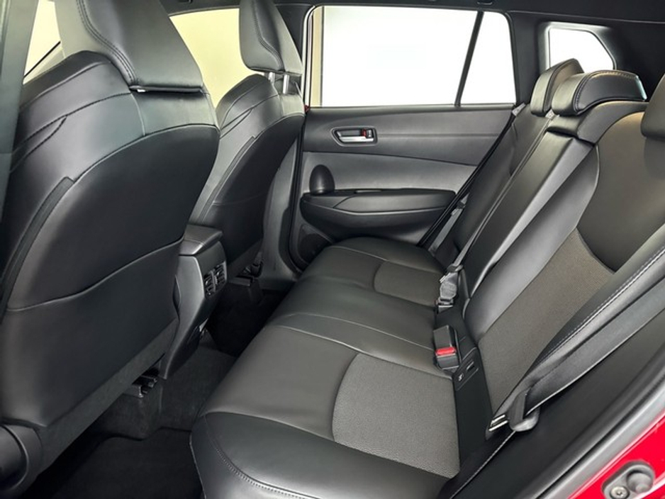 2025 Toyota Corolla Cross SOL Hybrid Top of the range €41,950