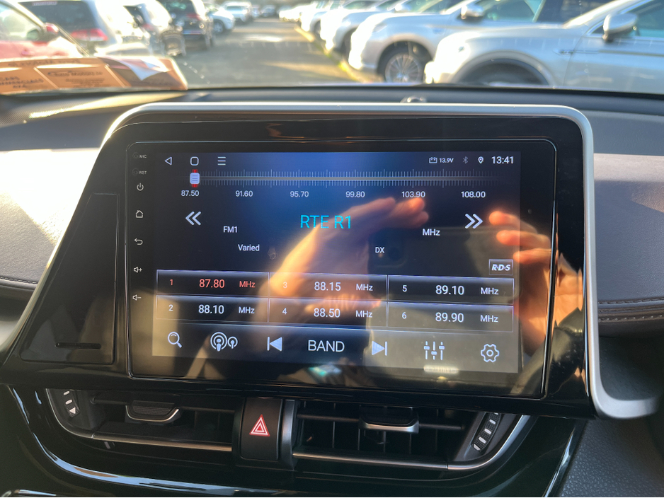 2019 Toyota C-HR SOL HYBRID AUTMATIC 1.8 PETROL //HALF LEATHER HEATED SEATS//REVERSE CAMERA//KEYLESS ENTRY//ADAPTIVE CRUISE CONTROL// €21,950