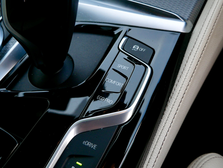 2020 BMW 5 Series 530e M Sport Auto €34,950