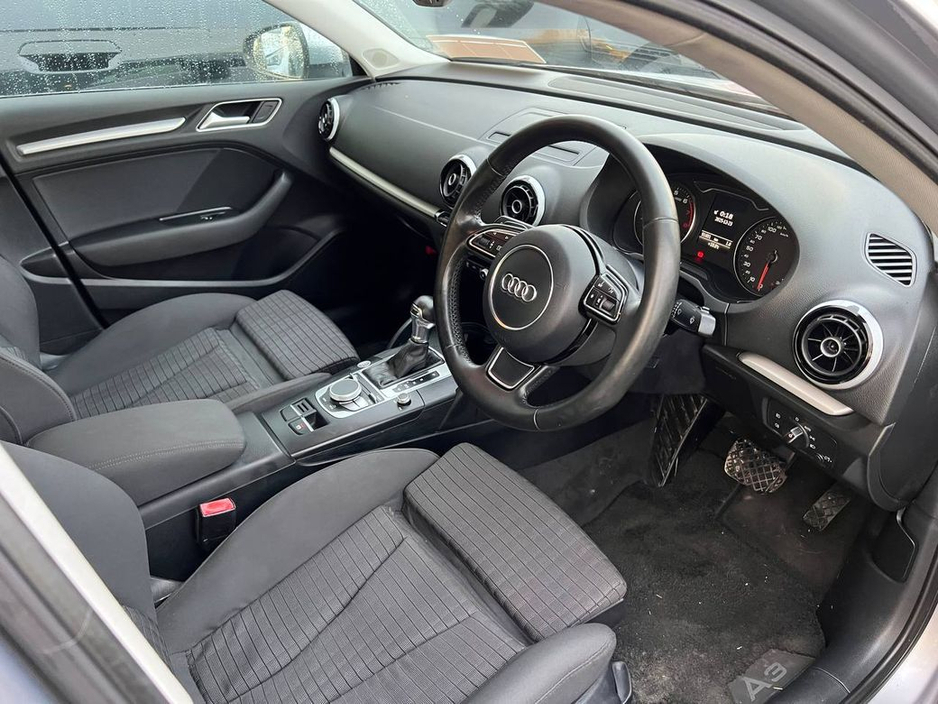 2015 Audi A3 S-LINE PACK 1.4 TFSI // BRAND NEW 19" ALLOYS // REVERSE CAMERA // AUDI DRIVE SELECT €15,900