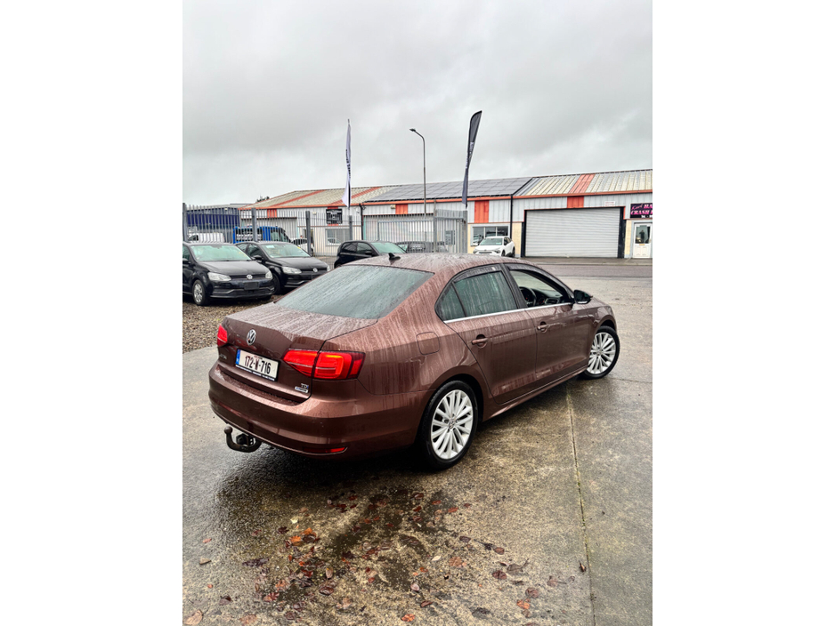 2017 Volkswagen Jetta 2.0 TDI 110HP Highline €16,995