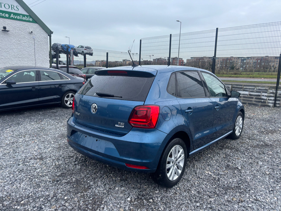 2017 Volkswagen Polo  €13,950
