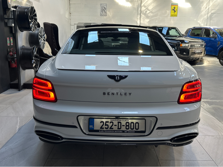 2025 Bentley Flying Spur 4.0 V8 SPEED FIRST EDITION MULLINER N €349,950