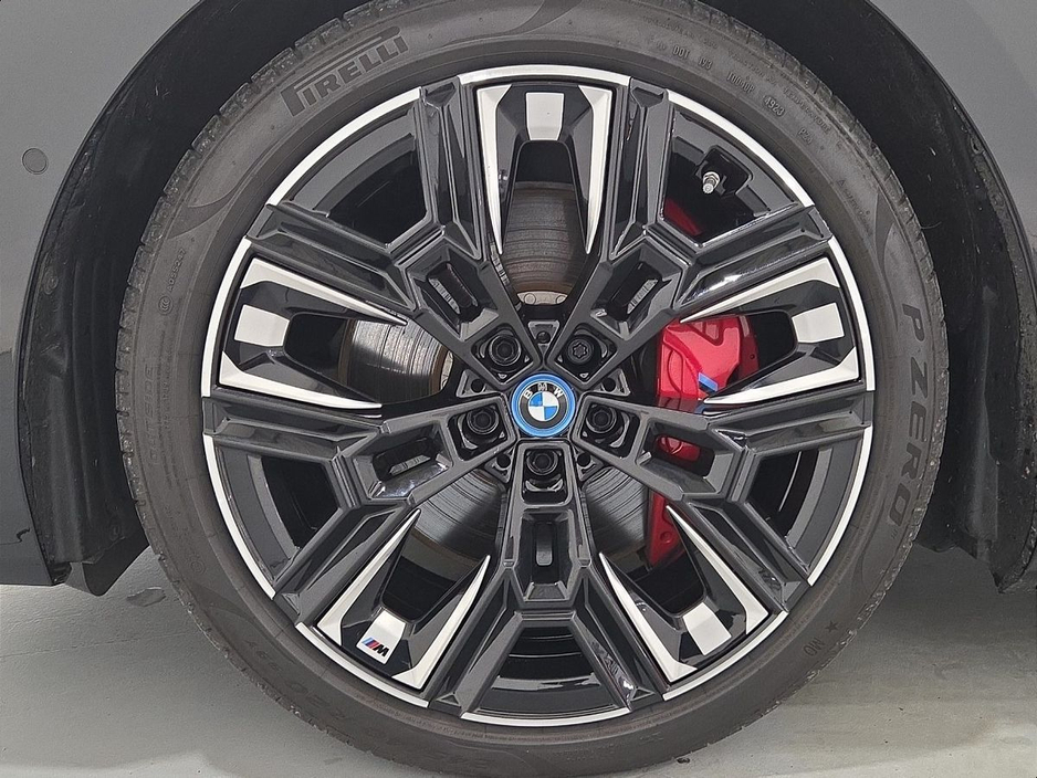 2025 BMW i5 M60 Saloon €82,950