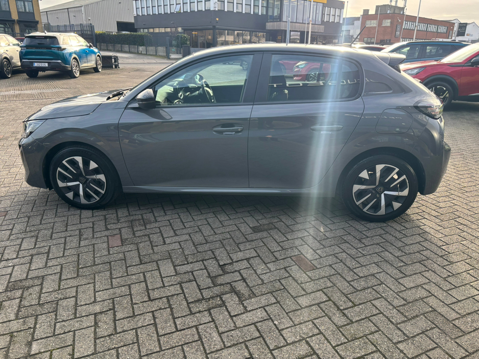2024 Peugeot 208  €19,950