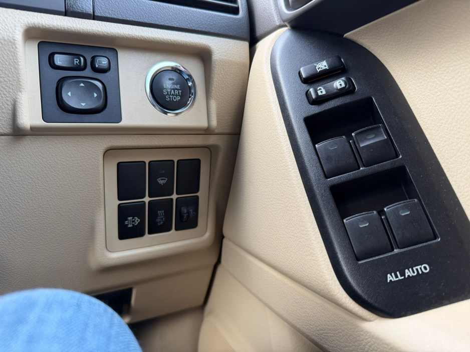 2017 Toyota Landcruiser 