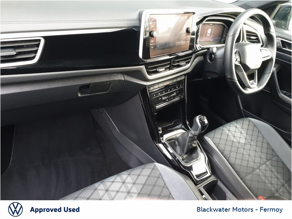 2023 Volkswagen T-Roc 2.0TDI 116BHP R-LINE WITH REAR VIEW CAMERA AND WINTER PACK €31,950