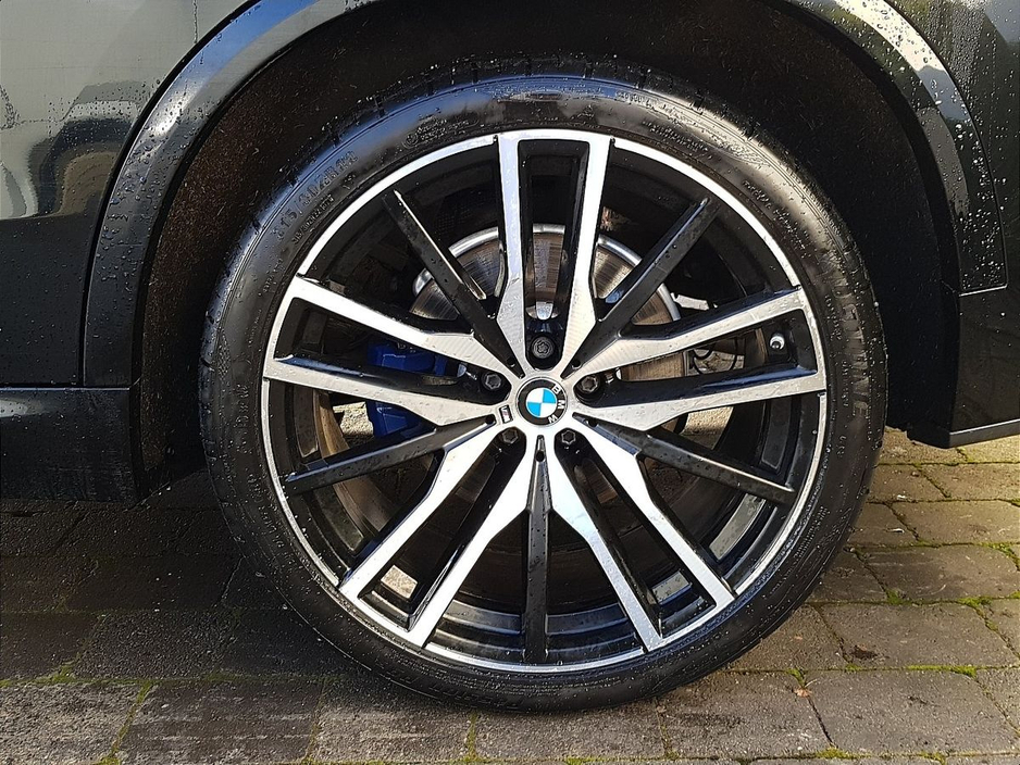 2022 BMW X5 xDrive30d M Sport €89,995