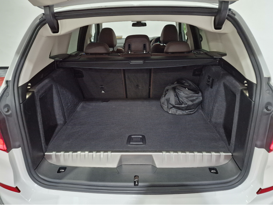 2021 BMW X3 30E X-DRIVE X-LINE AUTOMATIC **ONE OWNER / ACTIVE CRUISE CONTROL / APPLE CARPLAY / ELECTRIC TOWBAR / FULL MOCHA LEATHER / HEATED STEERING WHEEL / SAT NAV / REVERSE CAMERA / REAR TINTED GLASS** €38,450