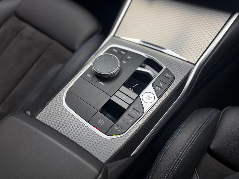 2022 BMW 3 Series 330E M SPORT €39,990
