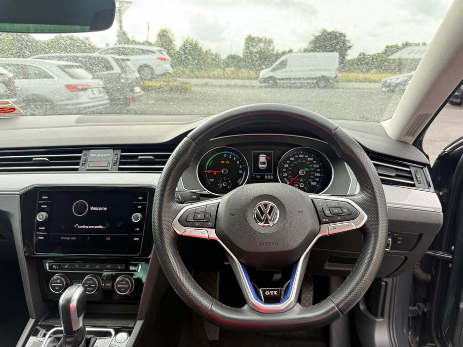 2020 Volkswagen Passat GTE S-A DSG €28,995